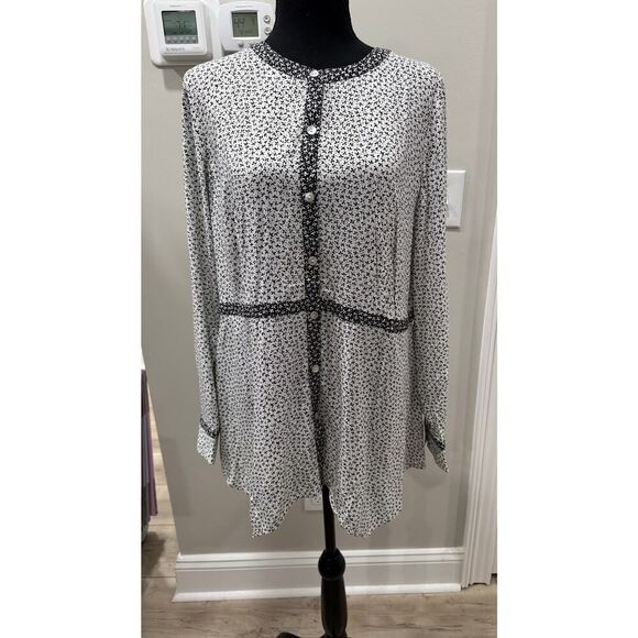 J. Jill Tops - Cottagecore J.Jill Gorgeous Cream Tunic Top Ditsy Floral Rayon Small NWT